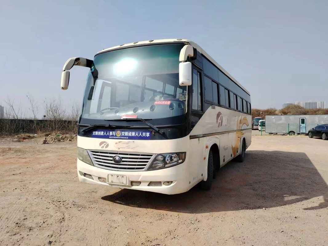As portas dobro usadas de treinadores de motor que deslizam Windows 45 assentos entregam em segundo jovens Tong Bus ZK6106D