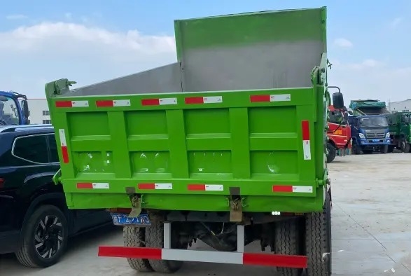 Carga avaliado 15.37t da caixa de engrenagens rápida da cor verde SHACMAN SX3310 do caminhão basculante 150hp 4×2 da mineração