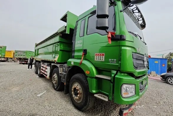 Caminhão basculante principal usado da mão SHACMAN do modo 375hp ò da movimentação da cabine 8×4 dos pneus diesel dos caminhões 12