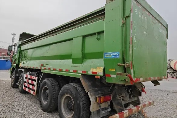 Caminhão basculante principal usado da mão SHACMAN do modo 375hp ò da movimentação da cabine 8×4 dos pneus diesel dos caminhões 12