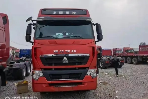 òs reboques da mão 3 pneus da cor vermelha 10 do reboque de trator noun do modo 460hp HOWO da movimentação dos assentos 6×4