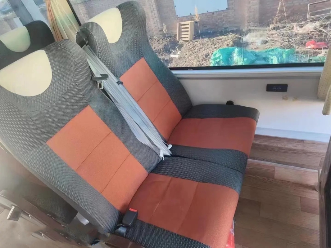 O motor 12 de Weichai do ônibus de turista da segunda mão mede portas dobro 50 assentos Foton usado C.A. BJ6122