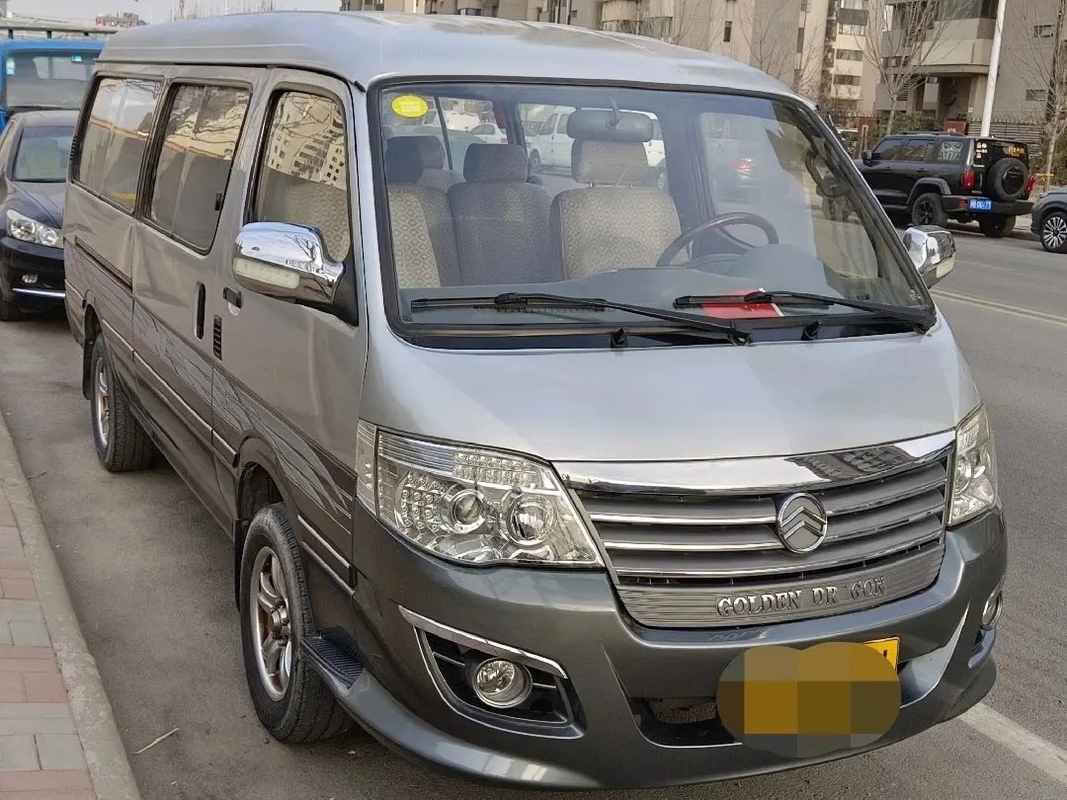 Mini Bus Front Engine usado 14 assentos 5,3 medidores de cor de prata dourada da janela de deslizamento de Dragon Hiace XML6532
