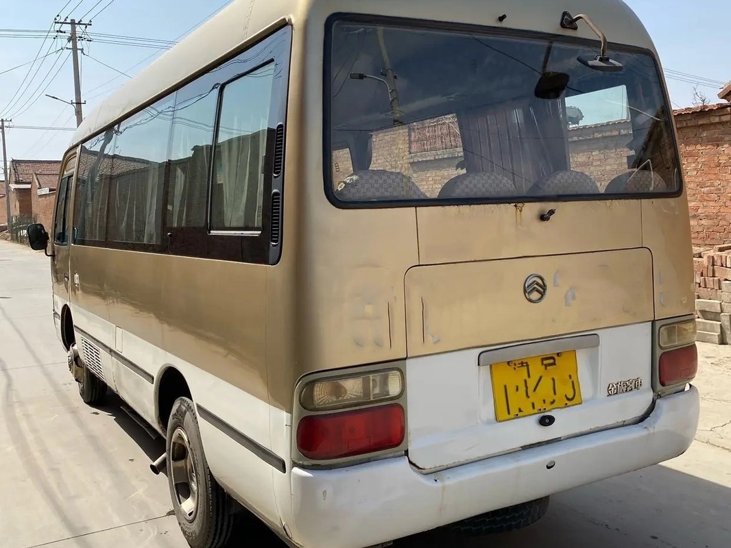 EURO usado III Front Engine Used Golden Dragon XML6601 dos assentos de Mini Coach External Swinging Door 19