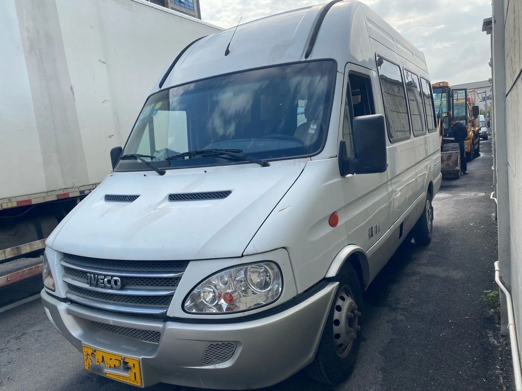 Mini Van de segunda mão Motor dianteiro 11 lugares Portas traseiras A / C teto alto 140hp Minibus usado NJ6604