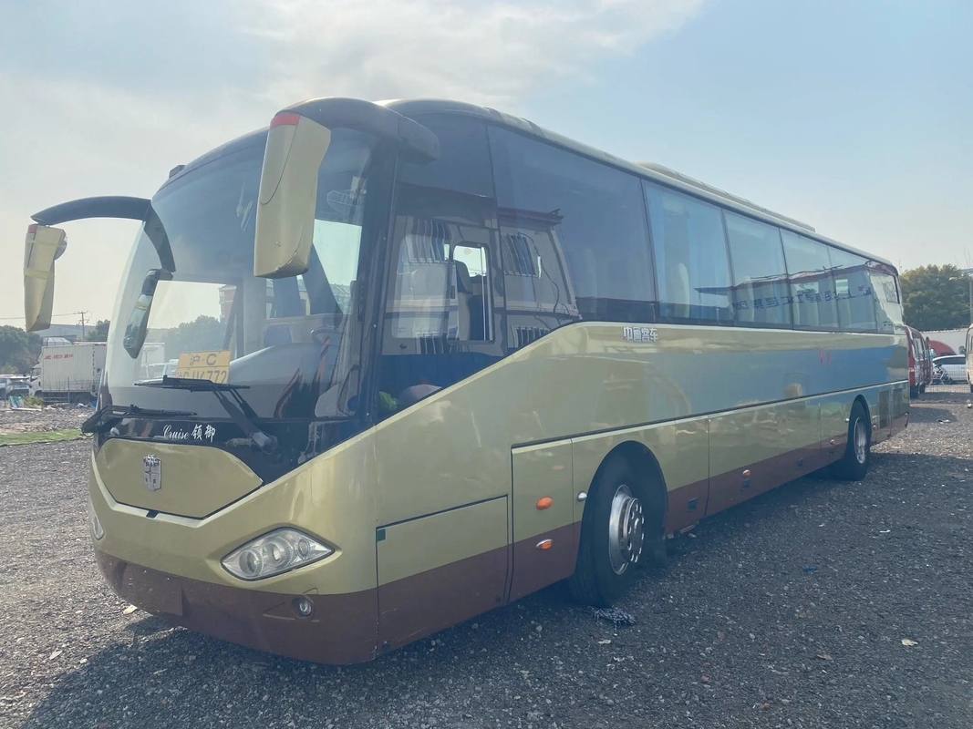 A janela da selagem das portas dobro do motor dos assentos 330hp Wechai de Second Hand 55 do treinador usou o ônibus LCK6120 de Zhongtoong