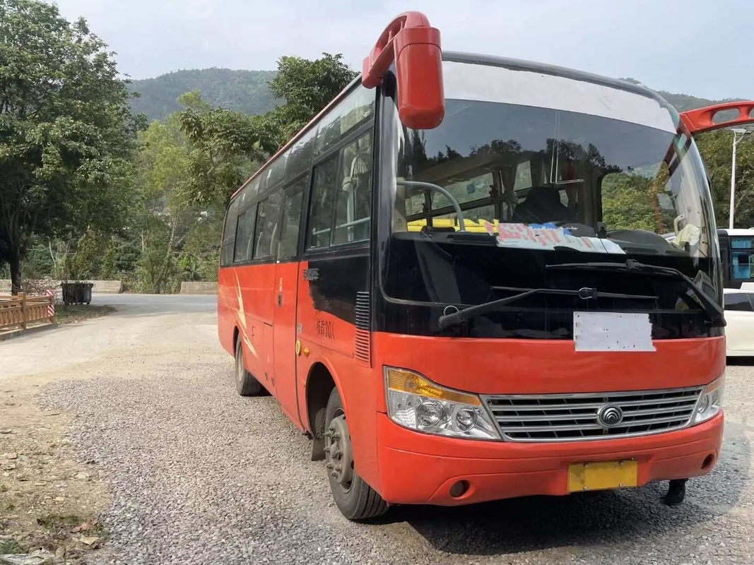 Janela de deslizamento externo Front Engine Used Yutong Bus da porta de balanço dos assentos do ônibus 30 da segunda mão ZK6752D