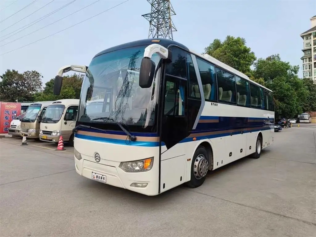Compartimento de bagagem grande usado Dragon Bus dourado condicionador de ar luxuoso da porta dos assentos dos ônibus 47 do único XML6102