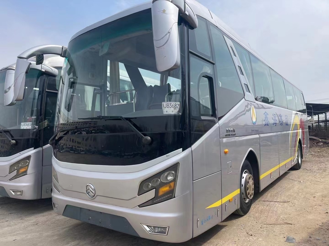 Portas dobro grandes de compartimento de bagagem dos assentos do ônibus de turista 48 da segunda mão 12 medidores de dragão dourado usado XML6126