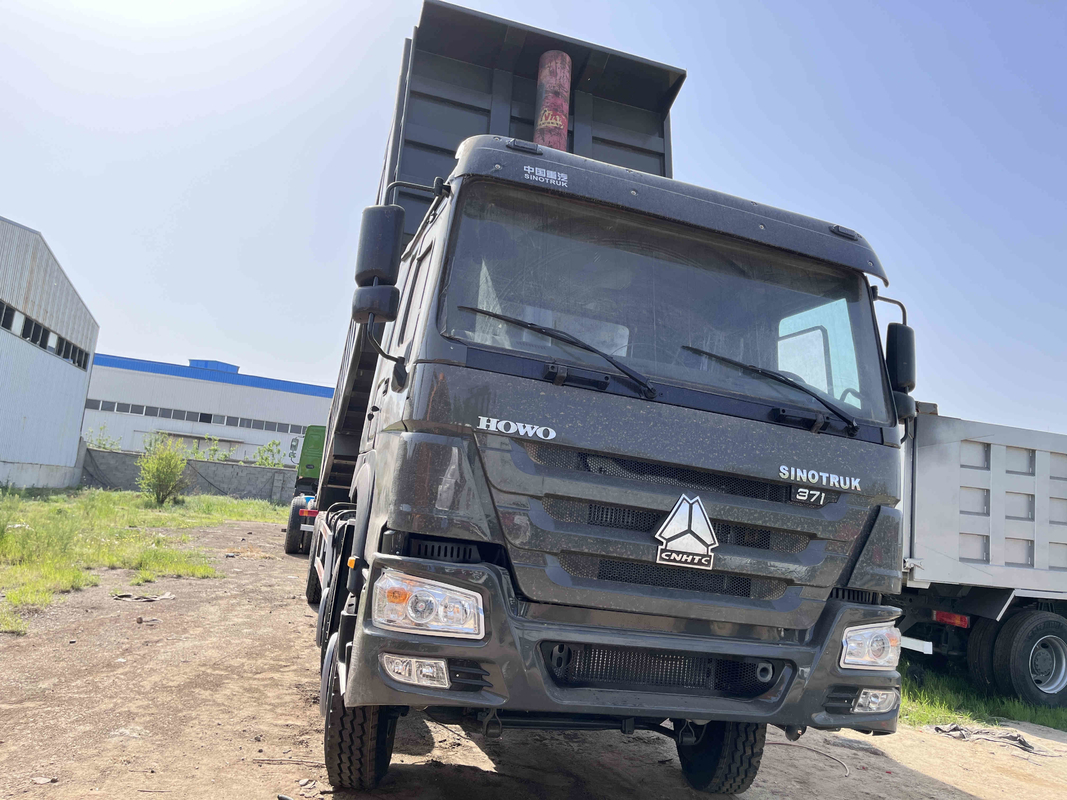 O motor usado de Tipper Trucks 371hp Sinotruck 10,5 medidores de carga avaliado 8×4 de 16t entrega em segundo HOWO ZZ3317
