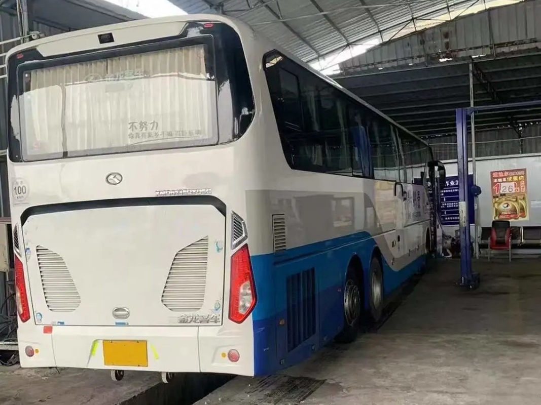 Os assentos raros grandes A/C do motor 375hp 56 do compartimento de bagagem do ônibus da segunda mão usaram o ônibus XMQ6135 LHD/RHD de Kinglong