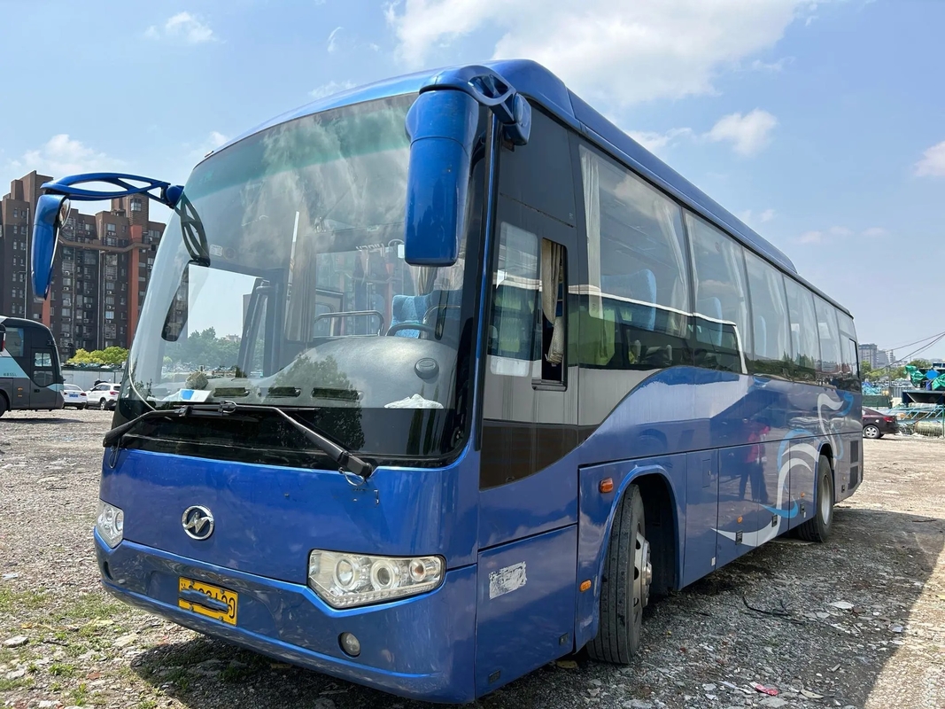 A porta média 47 do ônibus da segunda mão assenta o motor novo de 80% LHD/RHD Yuchai 11 medidores de ônibus mais alto usado KLQ6119