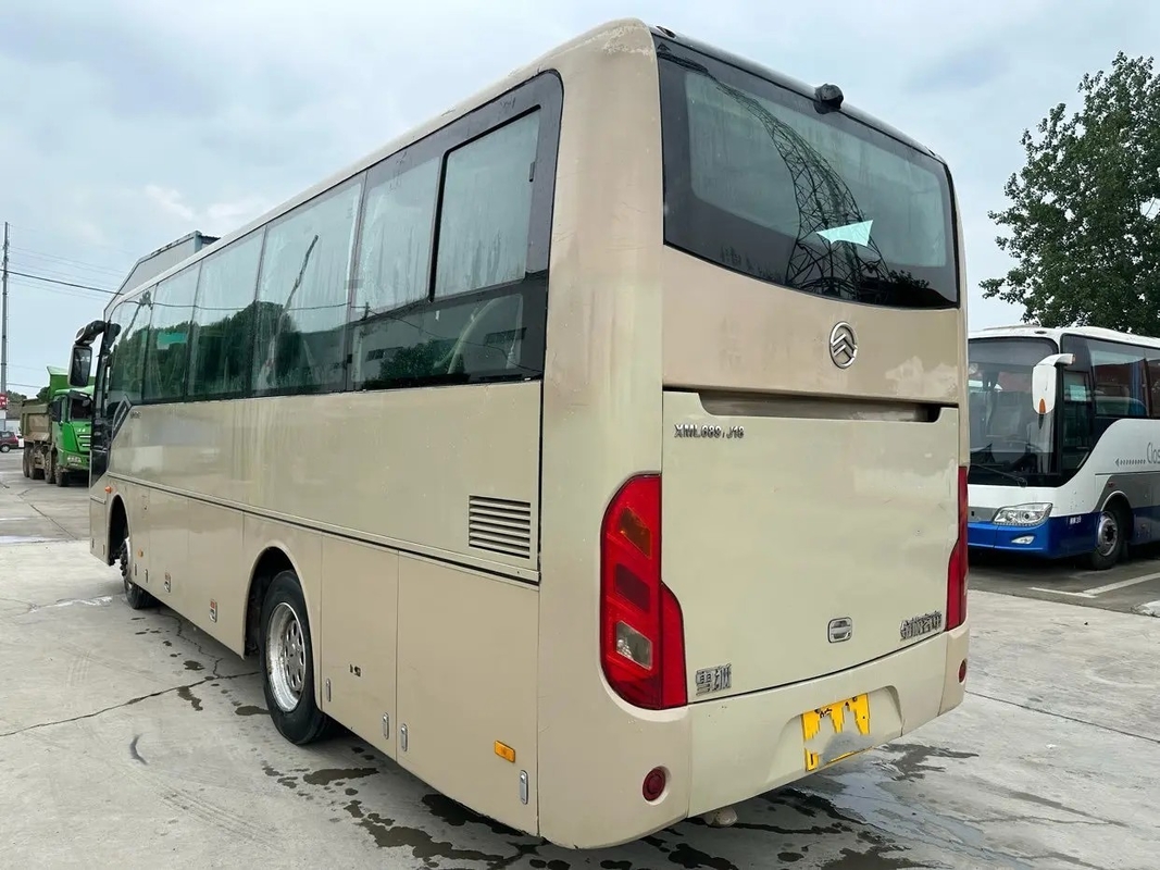 O rv usado treina o EURO dourado IV do dragão XML6897 compartimento de bagagem do motor de Yuchai da movimentação da mão esquerda de 41 assentos