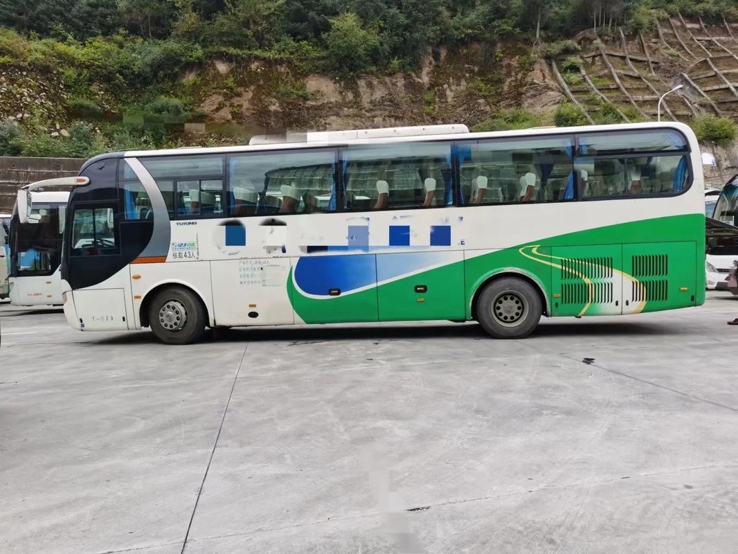 Ônibus usado ZK6110 LHD/RHD de Yutong da mão do motor 310hp ò de Yuchai da suspensão da bolsa a ar do EURO IV dos assentos do treinador 43 do ônibus