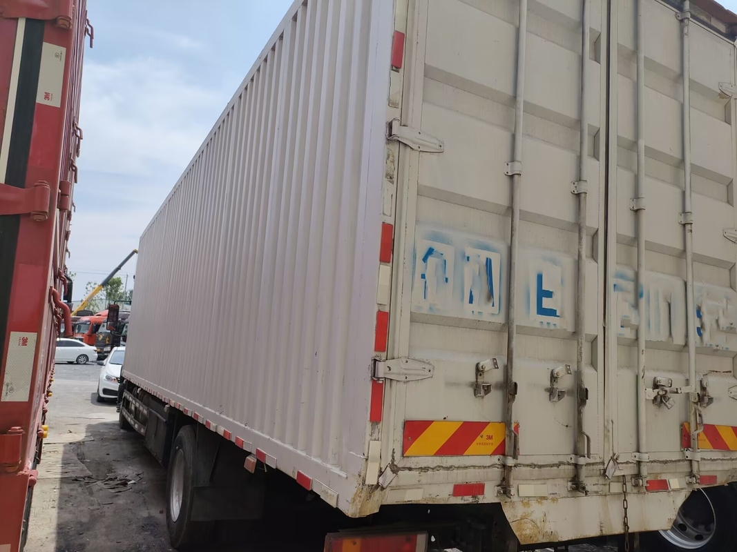 Caminhões usados Cummins Engine da carga caixa de engrenagens rápida de 245 cavalos-força 10 medidores de cabine alta longa Dongfeng Van Truck do telhado