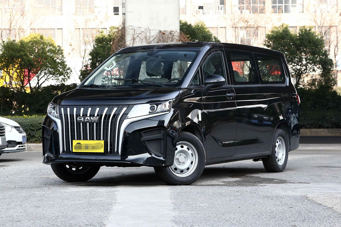 Minibus usado de 9 lugares BAW M7 Motor de óleo 7/9 lugares Ar condicionado Marca chinesa