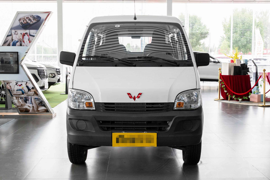 Minibus de segunda mão de 7 lugares Motor de óleo Wuling L2E Minivan Modelo de ar condicionado