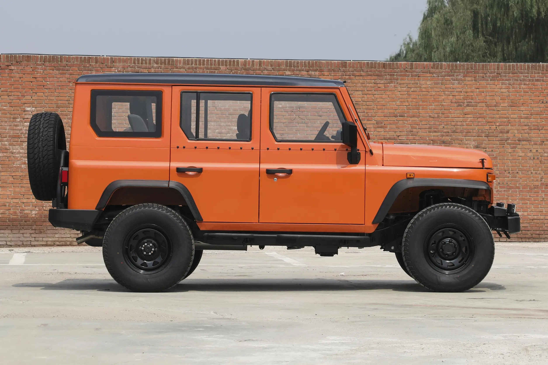 SUV à venda BAW 4*4 modo de condução 6 velocidades de transmissão manual motor de óleo off-road