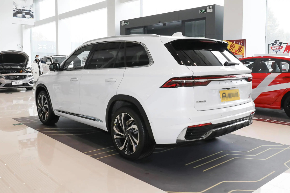 Carro chinês Geely SUV 4 * 4 Drive Mode 5 assentos Direção esquerda Ar condicionado