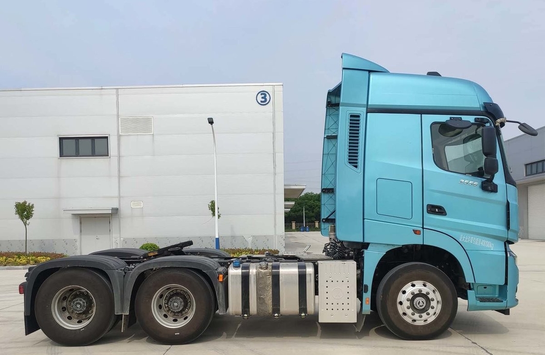 Caixa de engrenagens Zf Amt 560hp Carros de combustível usado Beiben Cabeça de cavalo 6 * 4 modo de condução 3 eixos