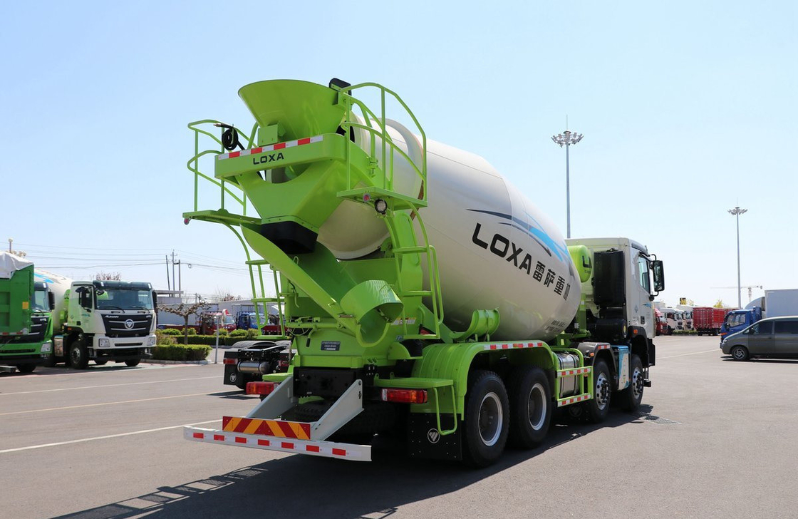 Caminhões Concreto 7,7 Cubico Foton GTL 8*4 Mixer Caminhão LOXA Cisterna Novo