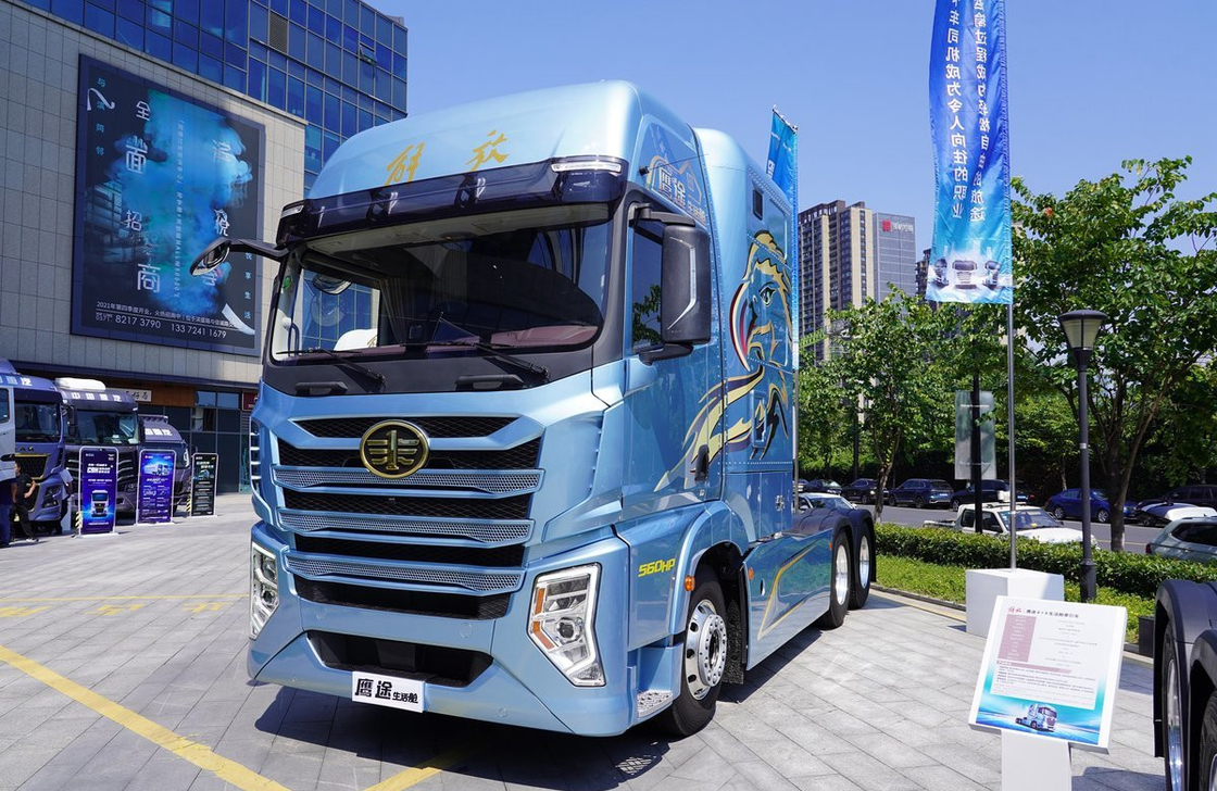 Jiefang 6x4 caminhões trator Living Cabine Bule Cor 560hp CA Motor 10 Pneus LHD