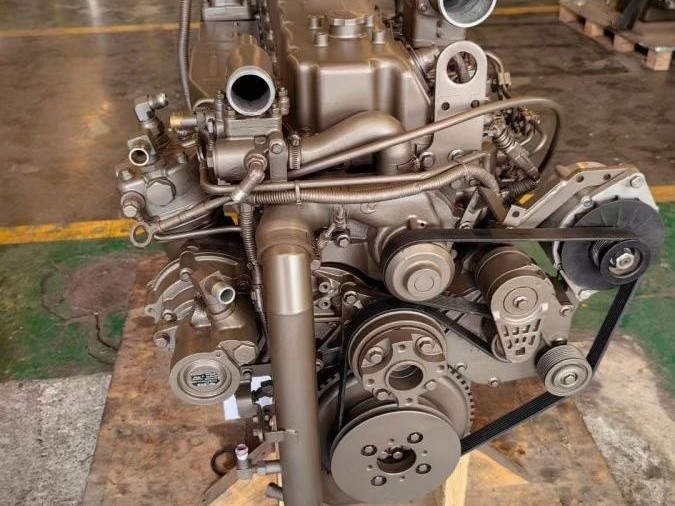Peças sobressalentes de autocarro de segunda mão YuChai6L260-42 Motor Euro 4 Diesel 260 cavalos de potência máxima