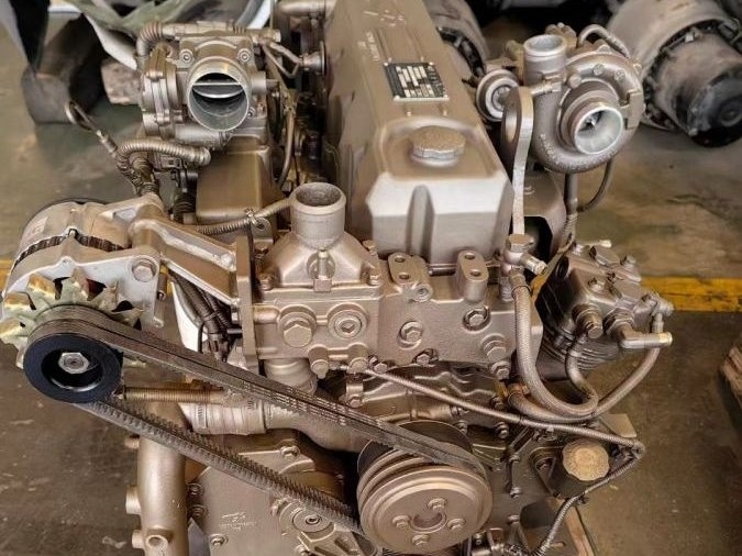 Peças sobressalentes de autocarro de segunda mão YuChai6L260-42 Motor Euro 4 Diesel 260 cavalos de potência máxima