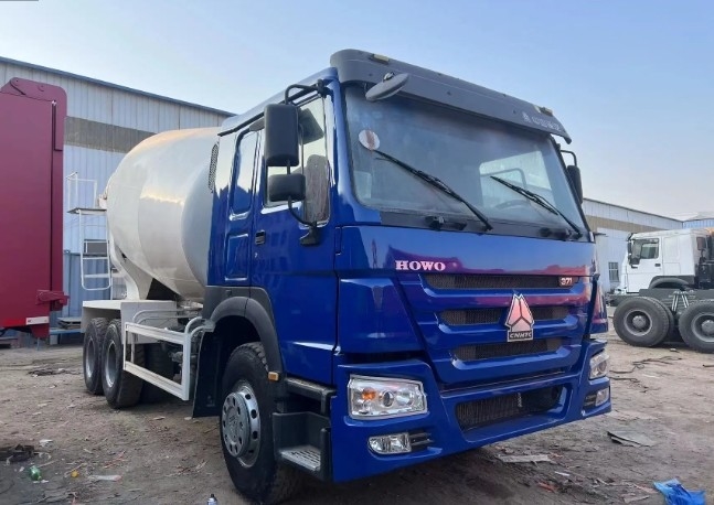 Combustível de 10 rodas HOWO 6X4 8cbm 9cbm 371HP