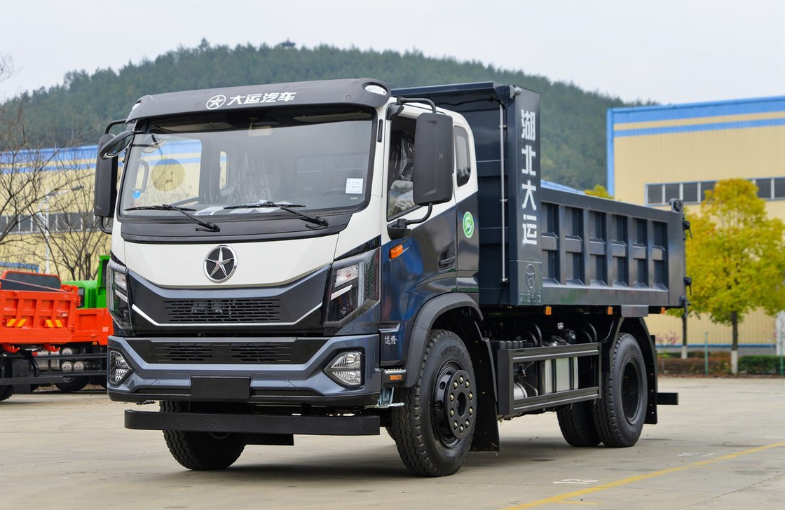 Caminhão de descarga para venda Yuchai Motor 180hp Dayun 4 * 2 Tipper 6 Pneus Cabina padrão