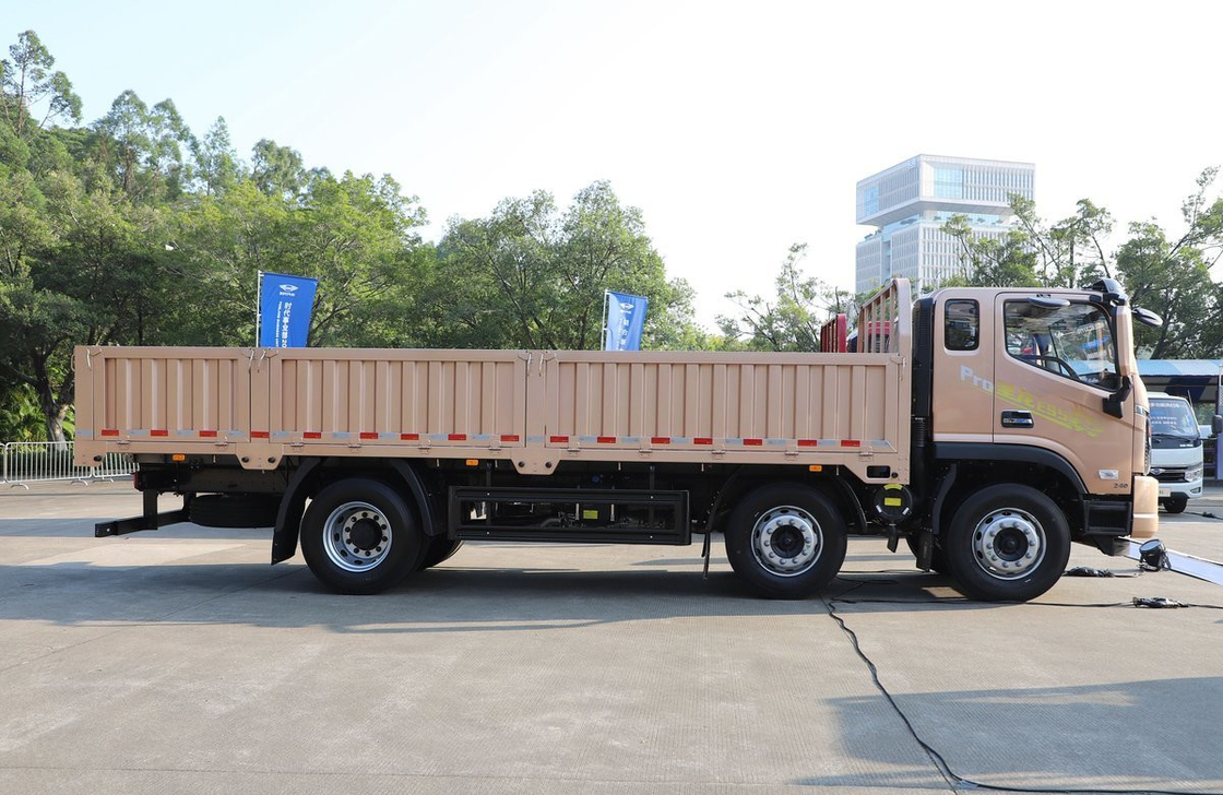 Caminhões de carga chineses usados Foton Caminhão de caminhão cor ouro 6 * 2 caixa plana carregando 18 toneladas