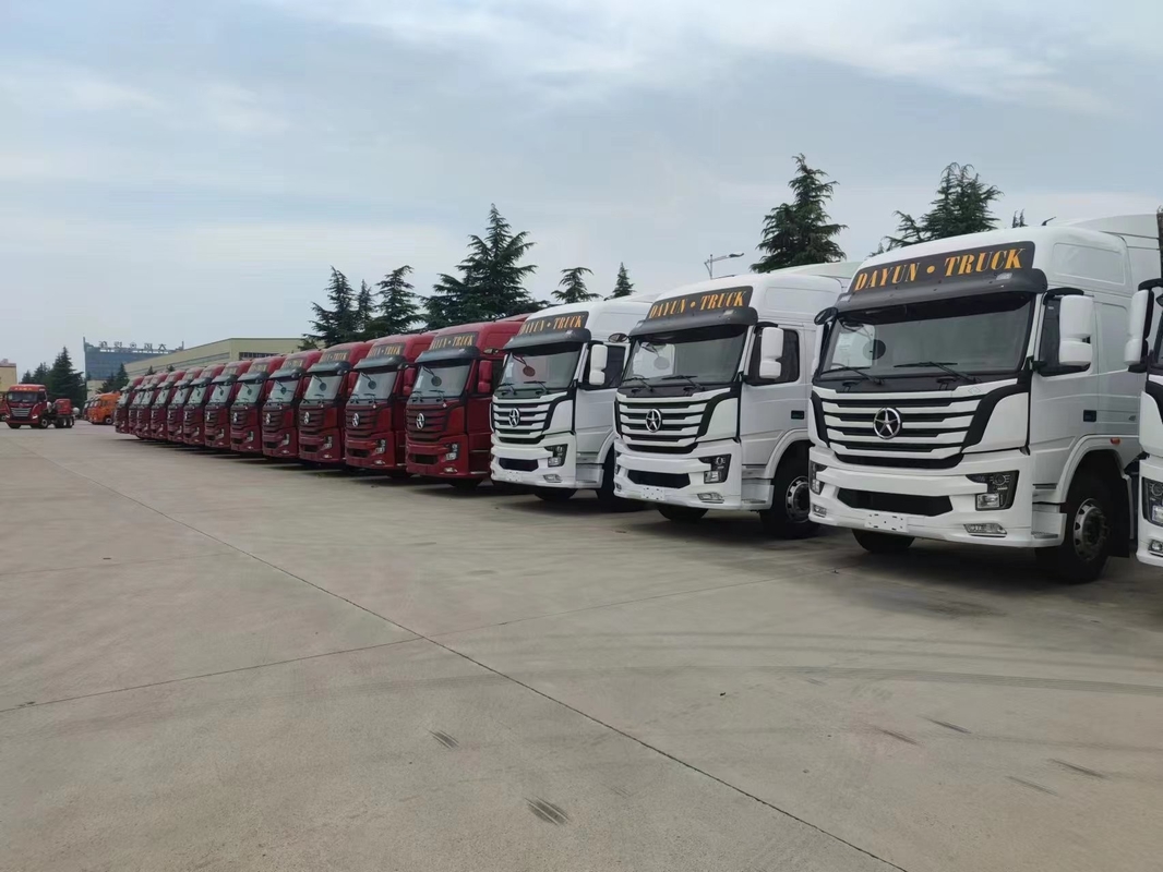 Tractor Trucks 6x4 Dayun Prime Mover GNC Alcance de cruzeiro 800 km Euro 3 Emissão 400 hp