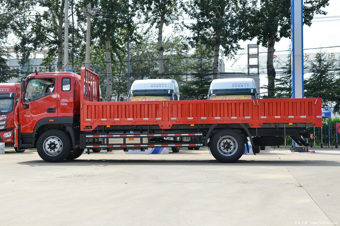 Chassi de caminhão de carga de 10 toneladas 4 * 2 Pneus traseiros duplos Euro 3 Motor Cummins 5150 Base de rodas
