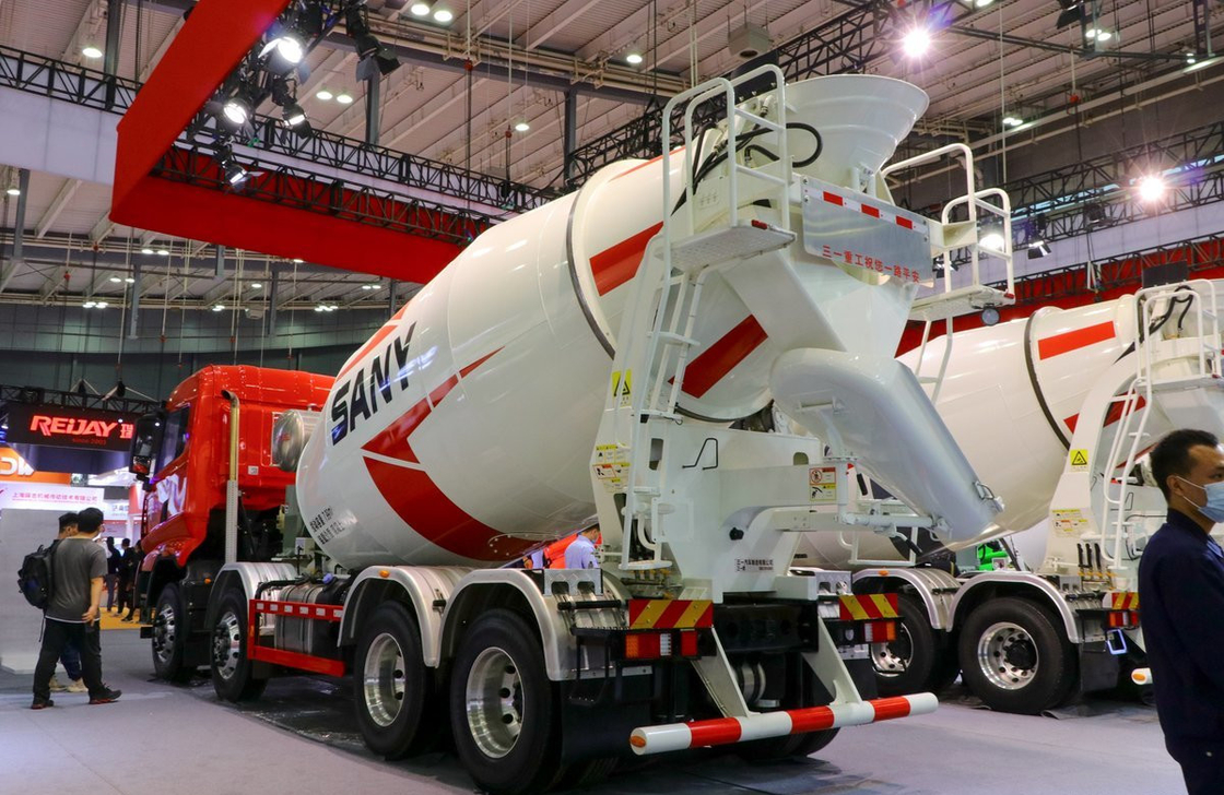 Caminhão de transporte de concreto 8×4 Sany Mixer 8 Hino Cubic Motor 307hp 12 velocidades