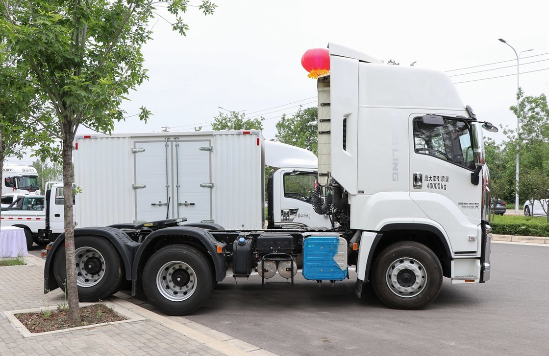Tractor Truck Price Trade ZF Gearbox Automático 6×4 ISUZU Trailer Head 520hp Cabina de teto alto