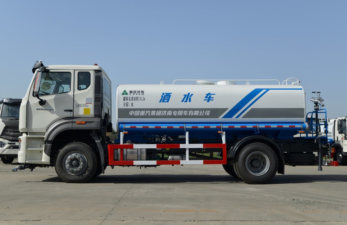 Caminhão de pulverização usado de eixo único Sinotruck Hohan Modelo 10 M3 Spray Road Novo LHD