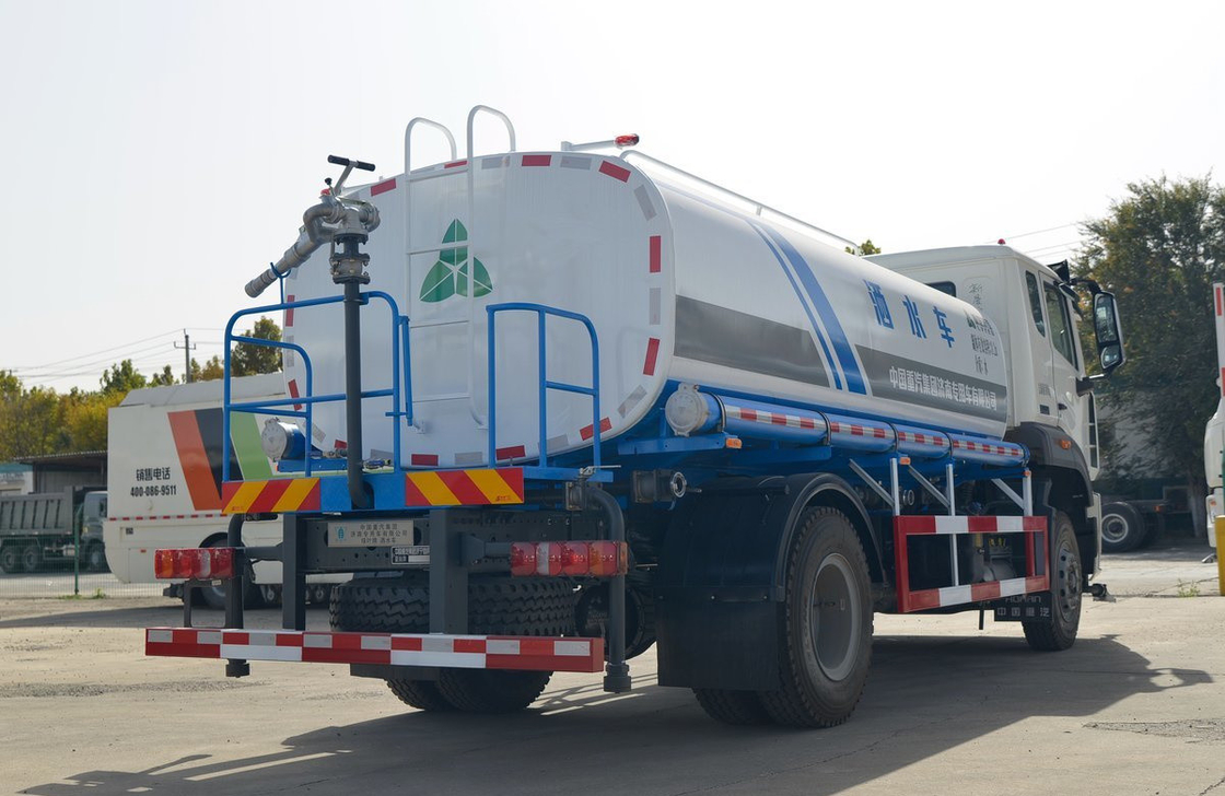 Caminhão de pulverização usado de eixo único Sinotruck Hohan Modelo 10 M3 Spray Road Novo LHD