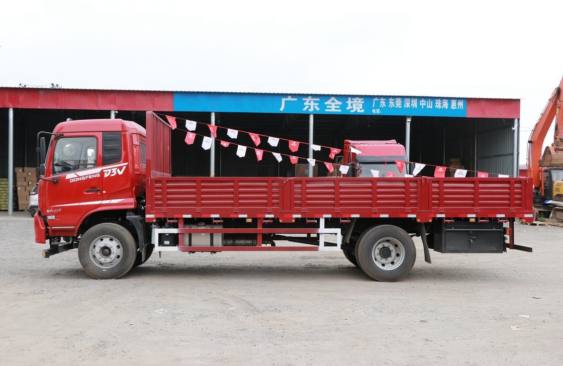 Caminhão de carga de 12 toneladas China Marca Donfeng 4 * 2 Caminhão de caminhão plano Duplo pneus traseiros Direção esquerda
