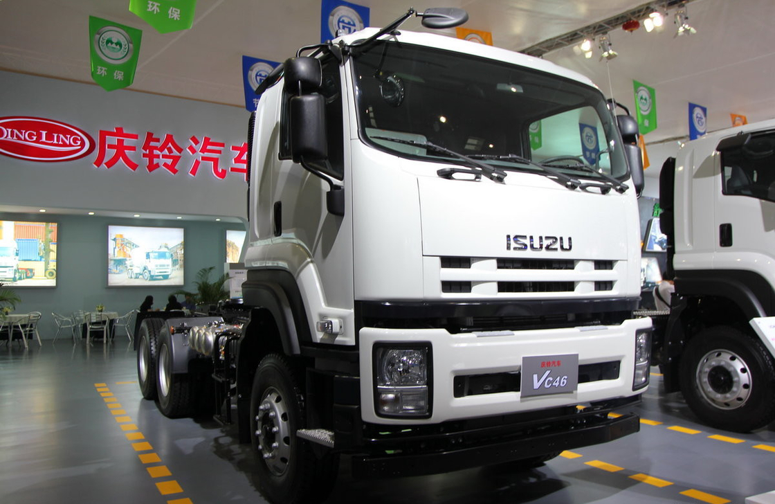 Caminhão Tractor Cabina de telhado plano ISUZU Cabeça de cavalo Trailer 6 * 4 modo de condução 350hp Euro 4 Emissão