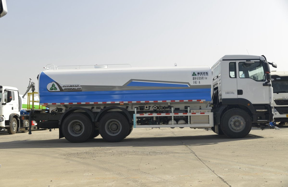 Sprinkler Camião cisterna de água 6*4 Sinotruck Sitrak 14m3 Capacidade Camião cisterna 9,5 metros de comprimento 10 rodas