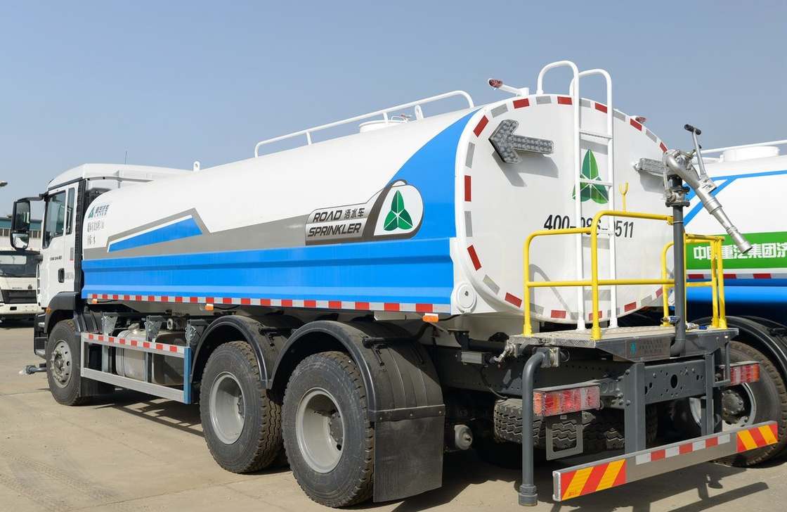 Sprinkler Camião cisterna de água 6*4 Sinotruck Sitrak 14m3 Capacidade Camião cisterna 9,5 metros de comprimento 10 rodas