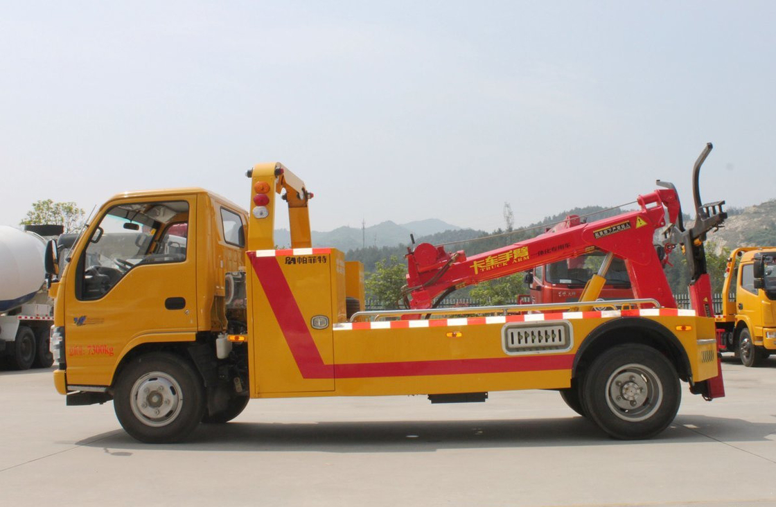 Rebocador de caminhão Usado Isuzu 600P Modelo 4 * 2 Drive Mode 130hp Carregamento 3 toneladas cabine única