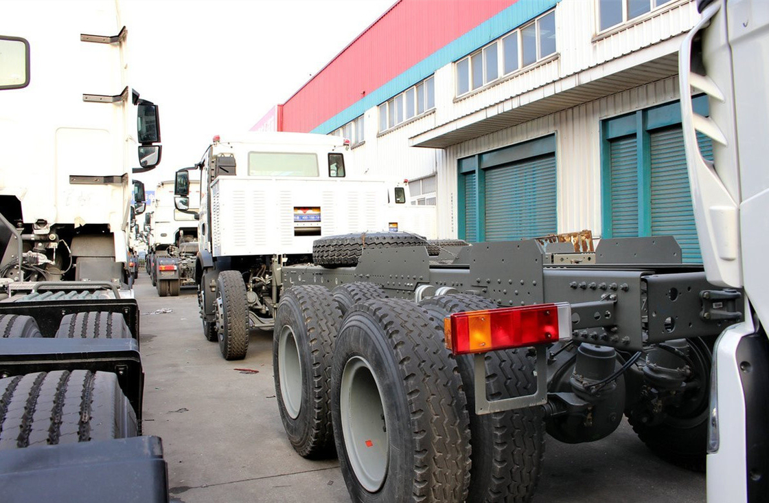 Caminhão Sino Tipper Howo Dumper Chassis 8 × 4 Cabina única 2 lugares GNL 290hp 9,2 metros de comprimento