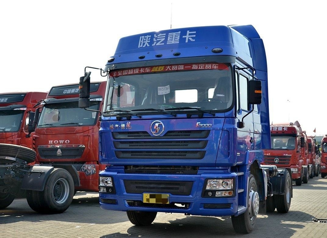 Cabeça de caminhão Shacman F3000 4*2 Drive Mode Tractor Truck High Roof FAST 9-Speed Transmission