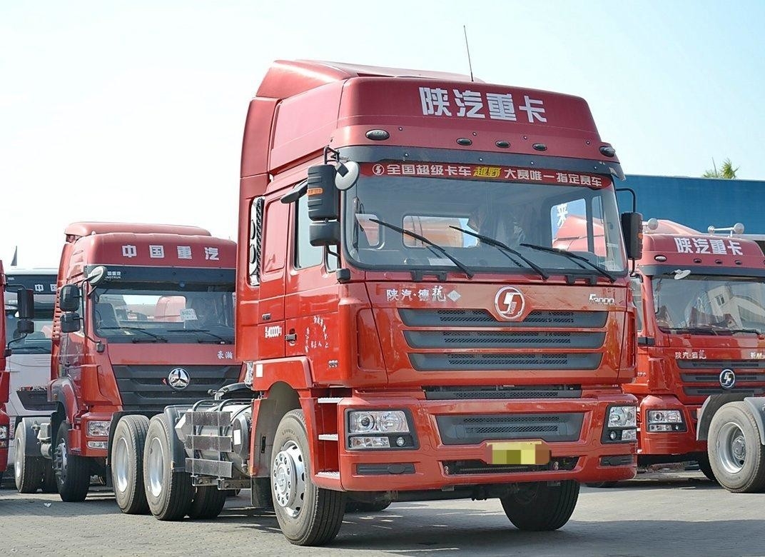 Shacman Truck Head 6*4 Drive Mode Cavalo Trator GNL Grande Gás Tanker 380hp Transporte de Carvão