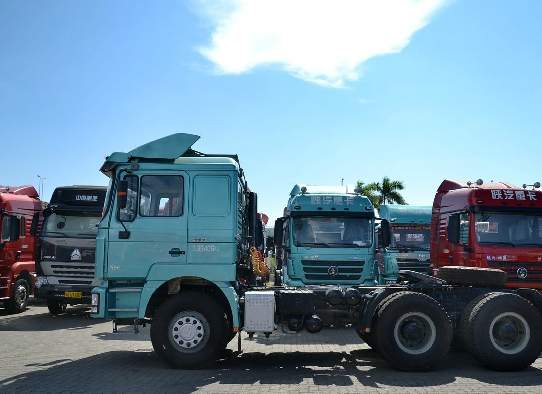 Caminhão Tractor Head Shacman F3000 Cavalo 10 rodas 336hp Transportes diários de produtos industriais