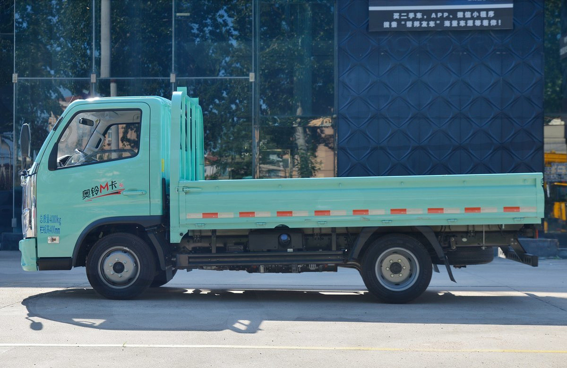 Caminhão de carga de caixa usada Caminhão de carga de caixa única Caminhão leve Foton Caminhão de cama plana 3,7 metros de comprimento Caminhões traseiros de dupla
