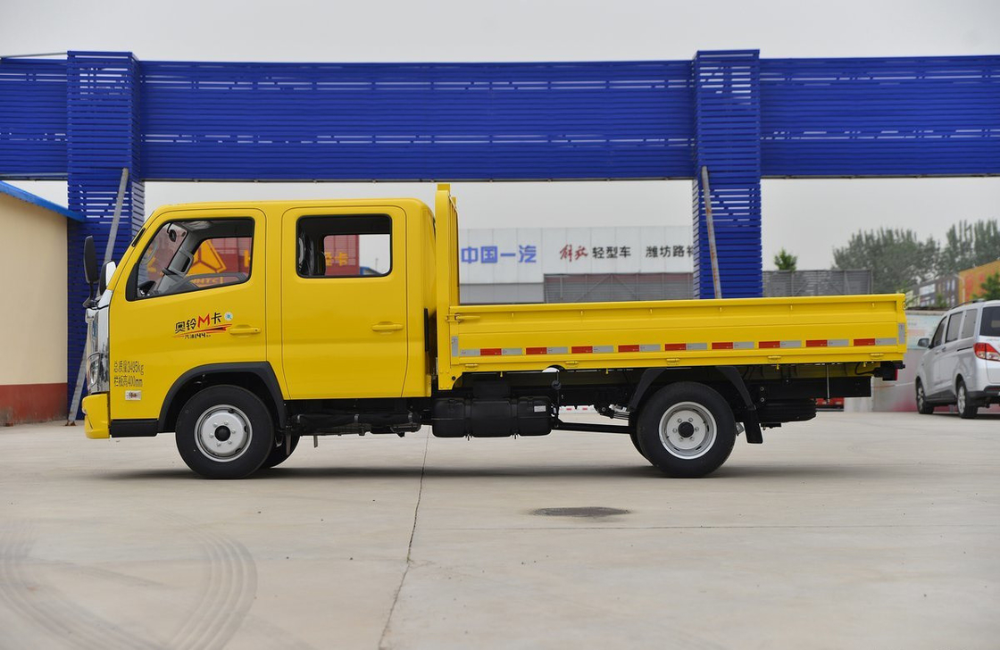 Caminhão de cama Foton Caminhão de caminhão pequeno Caminhão de caminhão duplo 5 lugares Cabine Motor de gasolina 6 pneus LHD