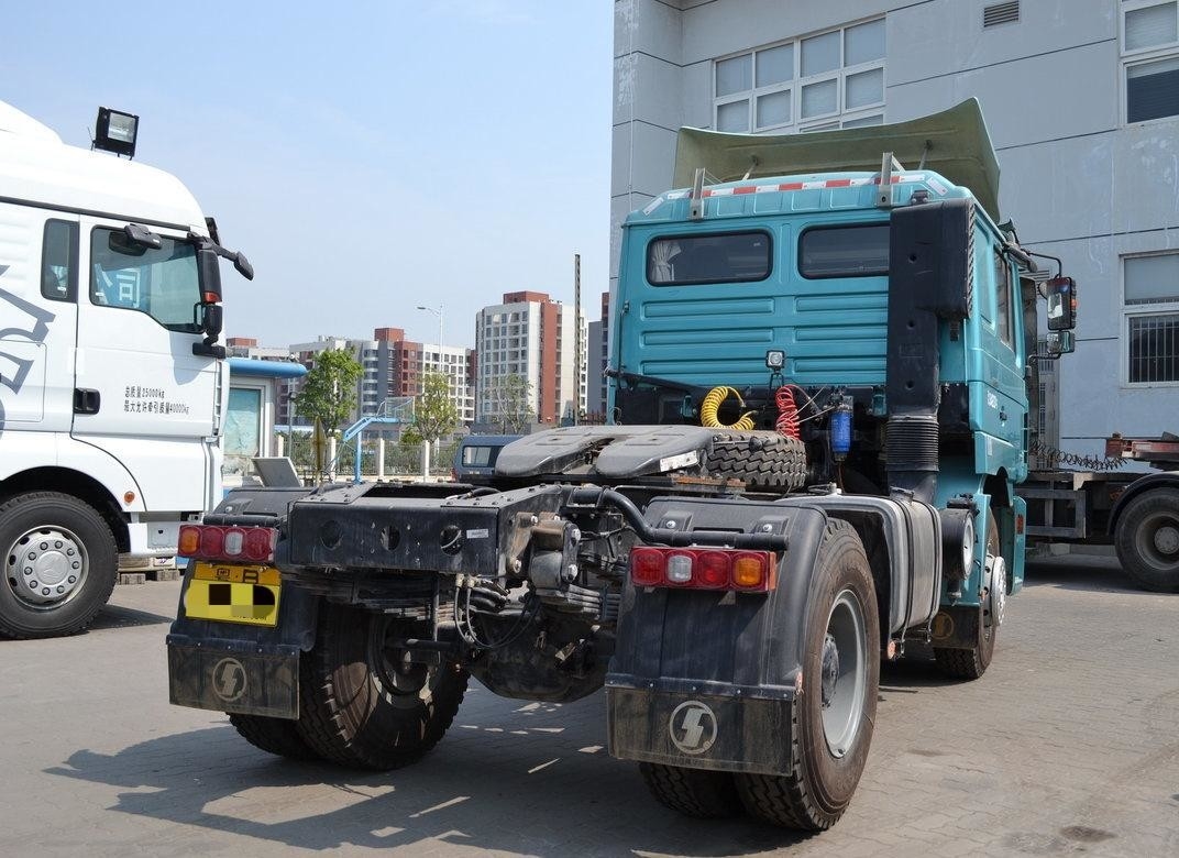 Trator 4×2 Nova Shacman Cabeça de cavalo Weichai 336hp Euro 3 Emissão Cabina única e meia