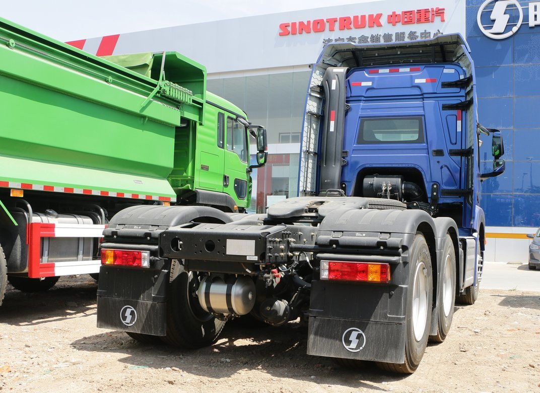 Unidade de Trator Caminhões Cor Azul Cabina de Teatro Alto 480hp Shacman H6000 Prime Mover Fast Gearbox